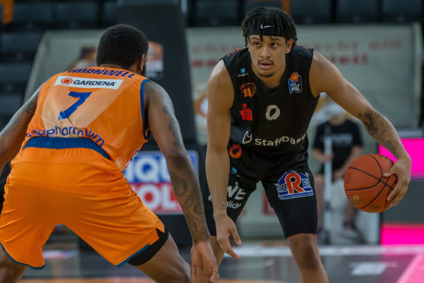 在赛前通过 在赛前通过