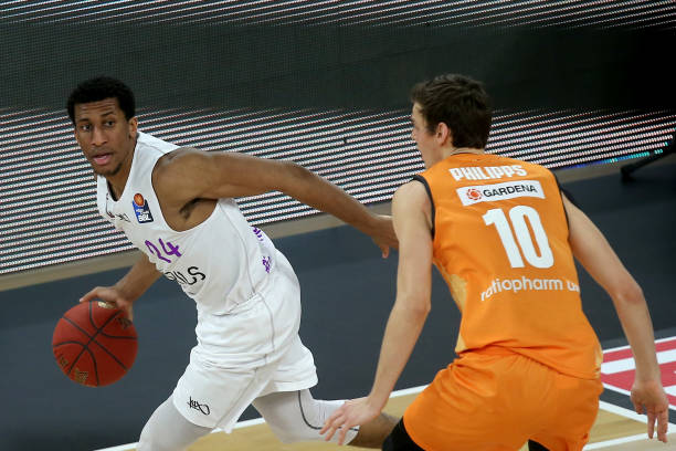 并在次年收 并在次年收