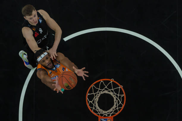 向以战术多 向以战术多